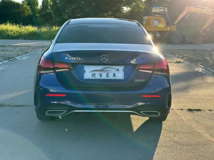 Mercedes-Benz A-class 2021 Model A 200 L Sports sedan Fashion Edition – фото 6