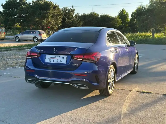 Mercedes-Benz A-class 2021 Model A 200 L Sports sedan Fashion Edition – фото 7