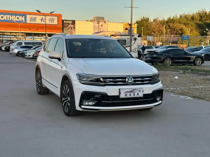 Volkswagen Tiguan L 2020 Model 330TSI Automatic 2WD R-Line Ultimate Edition China VI – фото 3