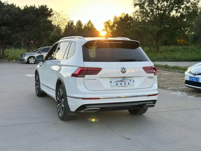 Volkswagen Tiguan L 2020 Model 330TSI Automatic 2WD R-Line Ultimate Edition China VI – фото 5