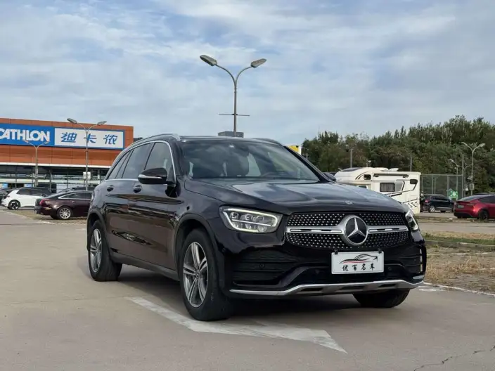 Mercedes-Benz GLC 2020 Model GLC 260 L 4MATIC Luxury Model – фото 3