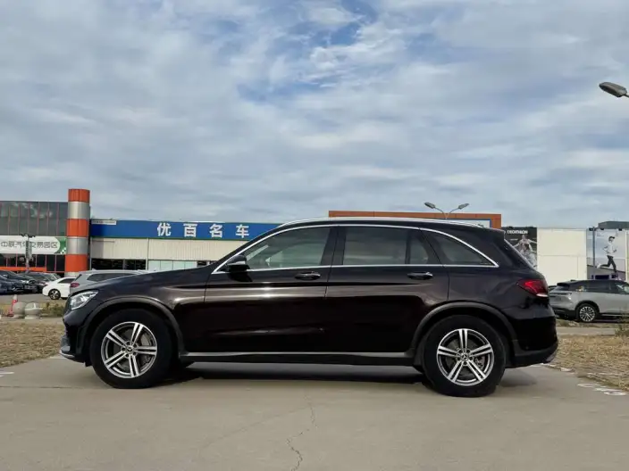 Mercedes-Benz GLC 2020 Model GLC 260 L 4MATIC Luxury Model – фото 4