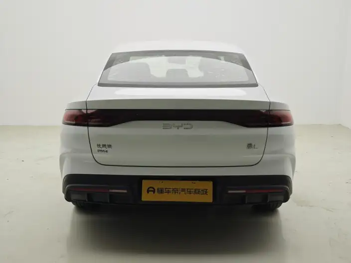 QinL DM 2024 Model DM-i 80KM Leading Model – фото 6