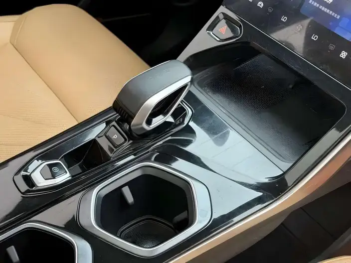 Geely Boyue L 2023 Model 1.5TD DCT Noble Model – фото 9