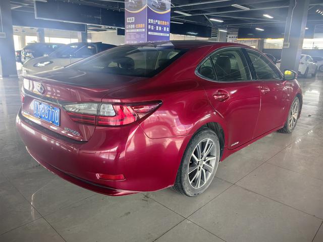 Lexus ES 2015 300h Comfort – фото 5