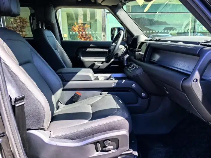 Land Rover Defender 2025 Model 90 3.0T P400 X-Dynamic HSE – фото 8