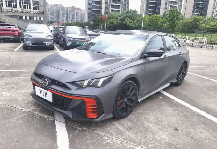 Emzoom 2022 Model 270T J16 R-Style Track Edition