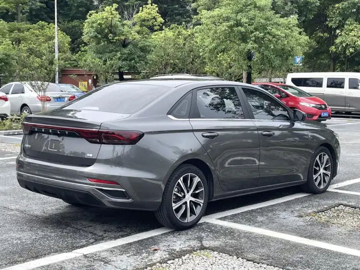 Geely Emgrand 2023 Model No. 4 Gen Champion Edition 1.5L CVT Luxury Model – фото 7