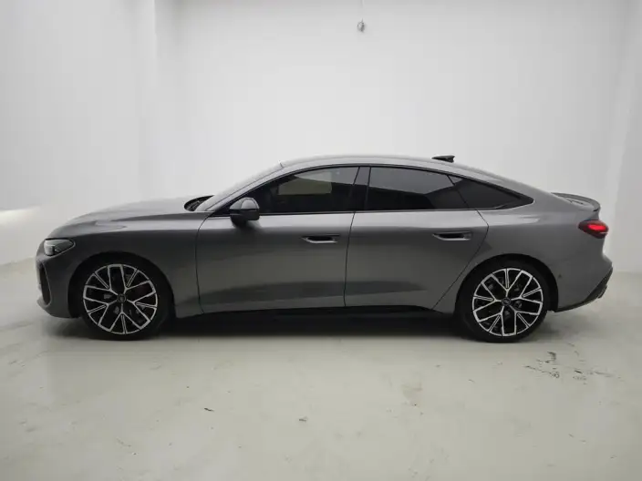 Audi A5 L Sportback 2026 Model 2.0TFSI 150kW Exclusive quattro Model