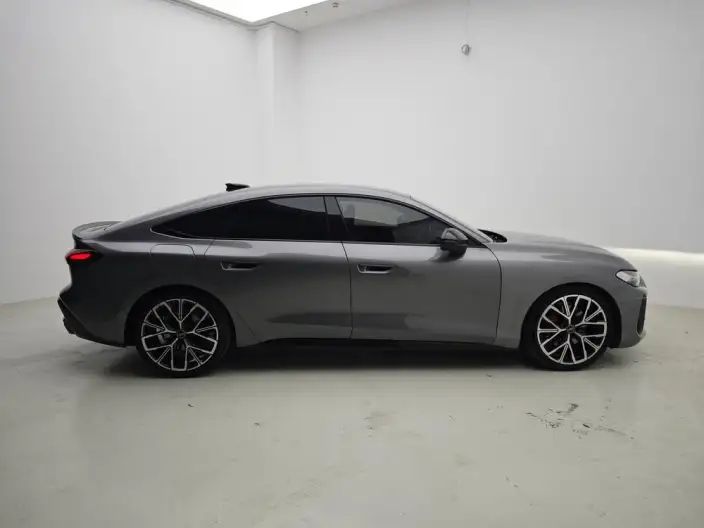Audi A5 L Sportback 2026 Model 2.0TFSI 150kW Exclusive quattro Model – фото 8