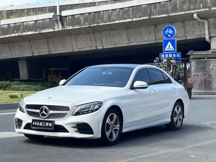 Mercedes-Benz C-Class 2020 Model C 260 L Sports Edition – фото 1