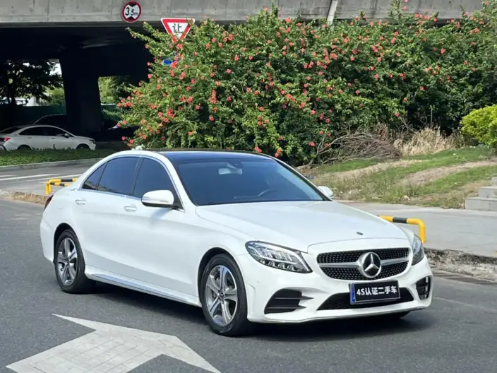 Mercedes-Benz C-Class 2020 Model C 260 L Sports Edition – фото 3