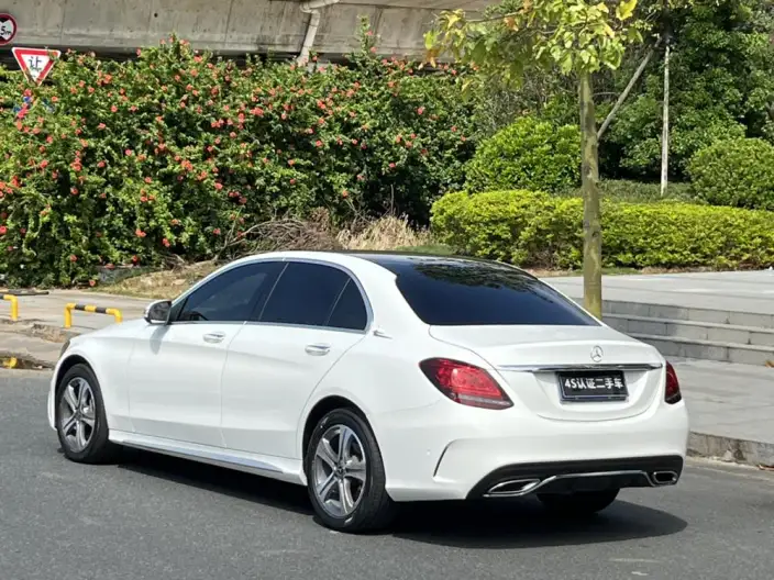 Mercedes-Benz C-Class 2020 Model C 260 L Sports Edition – фото 5
