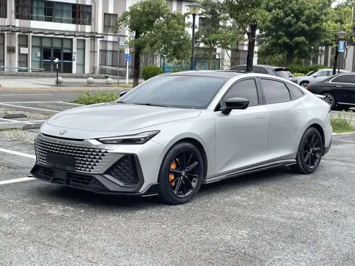 Changan UNI-V 2022 Model 2.0T Leading speed Edition – фото 1