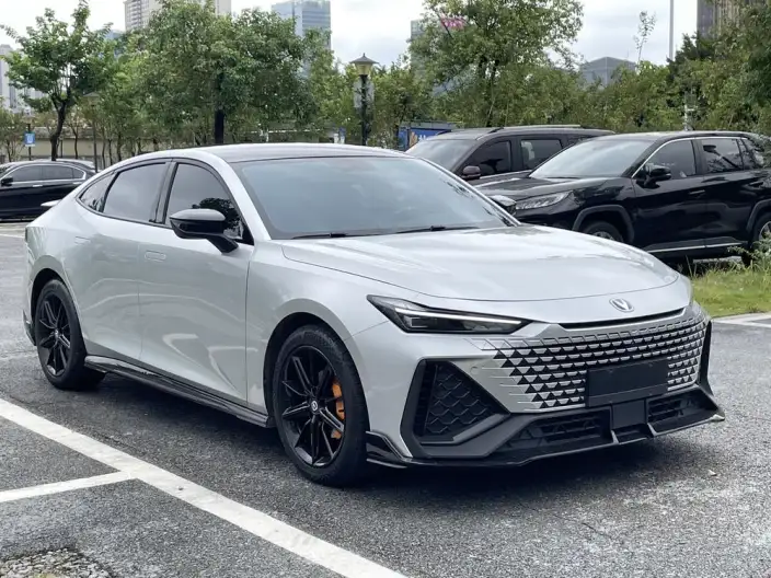Changan UNI-V 2022 Model 2.0T Leading speed Edition – фото 3