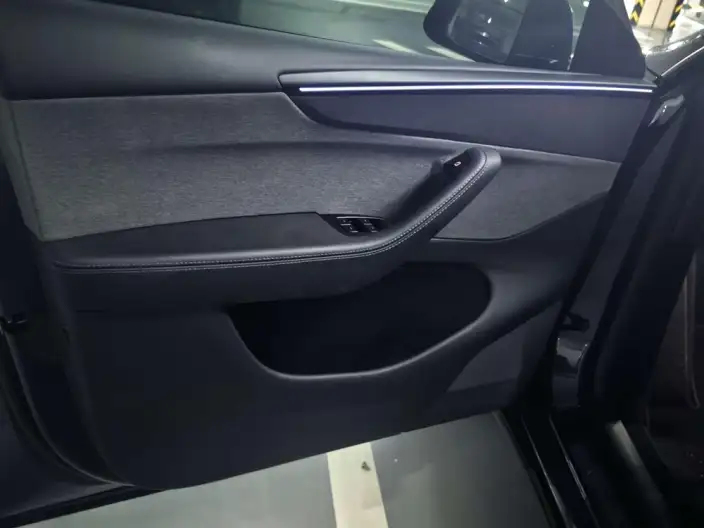 Model Y 2025 Model Rear-wheel drive version – фото 7
