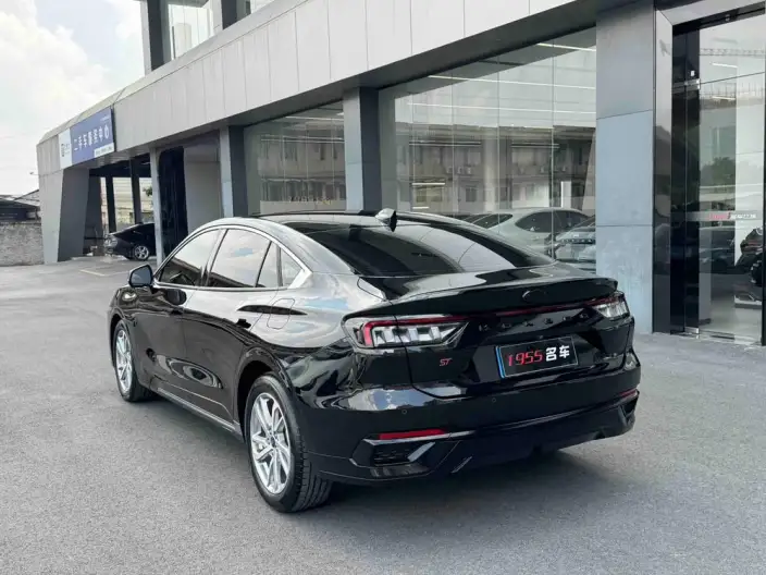 Ford Mondeo 2022 Model Facelift EcoBoost 245 Luxury Model – фото 4