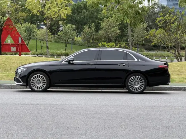 Mercedes-Benz E-Class 2021 Model E 300 L Noble Model sedan – фото 4