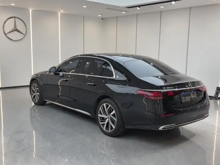 Mercedes-Benz E-Class 2024 Model E 300 L Fashion Model sedan – фото 5