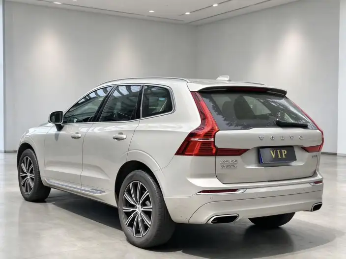 Volvo XC60 2020 Model T5 4WD Smart Range Deluxe Edition – фото 5