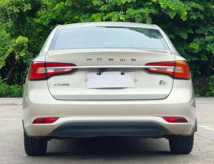 Roewe i5 2020 Model 1.5L Automatic 4G Connected Luxury Ultimate Edition – фото 4