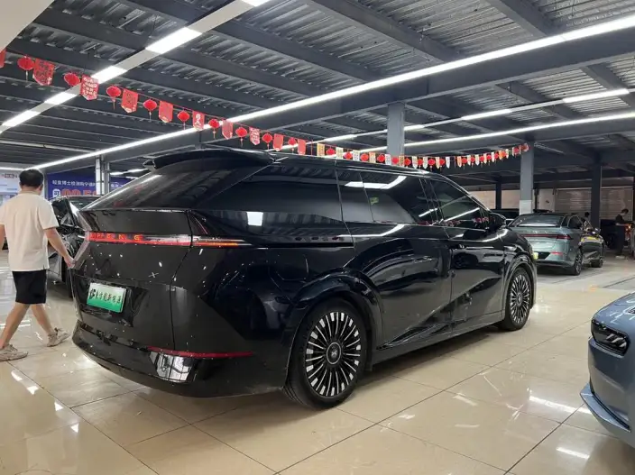 XPeng X9 2025 Model EV 740 Ultra-long Endurance Max – фото 7