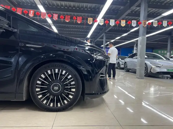 XPeng X9 2025 Model EV 740 Ultra-long Endurance Max – фото 8