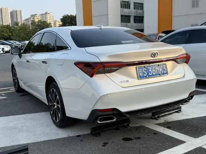 Toyota Avalon 2023 Model 2.0L CVT Deluxe Edition