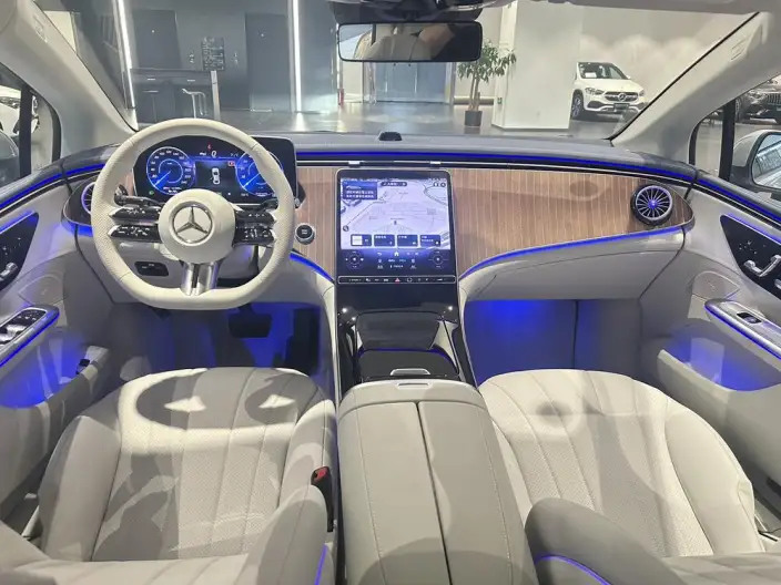 Mercedes-Benz EQE 2025 Model EQE 500 4MATIC Pioneer Edition – фото 7