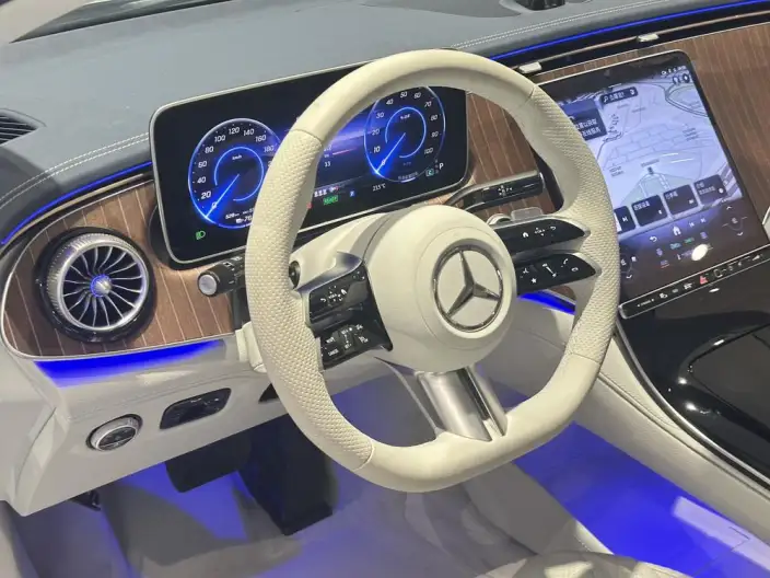 Mercedes-Benz EQE 2025 Model EQE 500 4MATIC Pioneer Edition – фото 9
