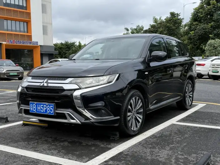 Mitsubishi Outlander 2021 Model 2.0L 2WD Smooth Ride Edition 5 seat