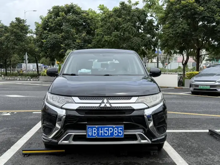 Mitsubishi Outlander 2021 Model 2.0L 2WD Smooth Ride Edition 5 seat