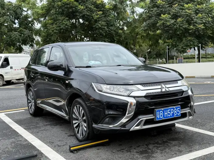 Mitsubishi Outlander 2021 Model 2.0L 2WD Smooth Ride Edition 5 seat