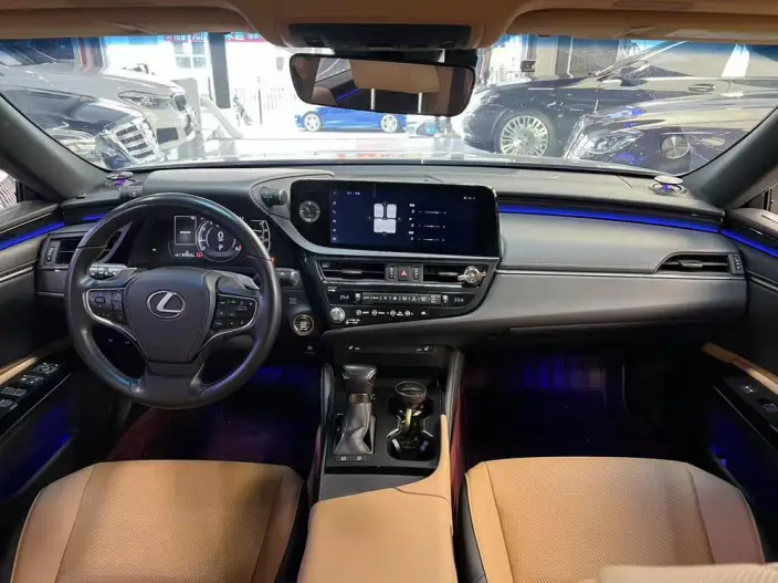 Lexus ES 2022 Model 200 Superior Edition – фото 6