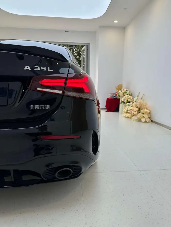 Mercedes-Benz A-Class AMG 2020 Model AMG A 35 L 4MATIC – фото 8