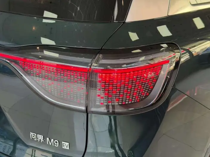 Aito M9 2024 Model EV Max VI seat Edition – фото 7