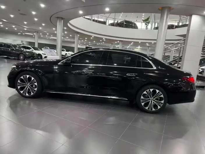 Mercedes-Benz E-Class 2025 Model E 300 L Luxury Model sedan – фото 4