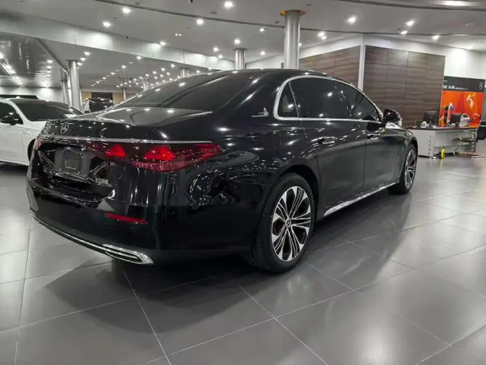 Mercedes-Benz E-Class 2025 Model E 300 L Luxury Model sedan – фото 7