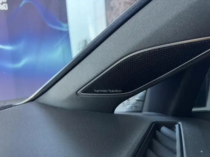 Volkswagen Golf 2022 Model 280TSI DSG R-Line – фото 8