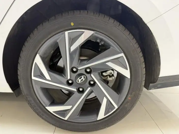 Hyundai Ioniq 2023 Model 1.5L CVT LUX Premium Edition – фото 7