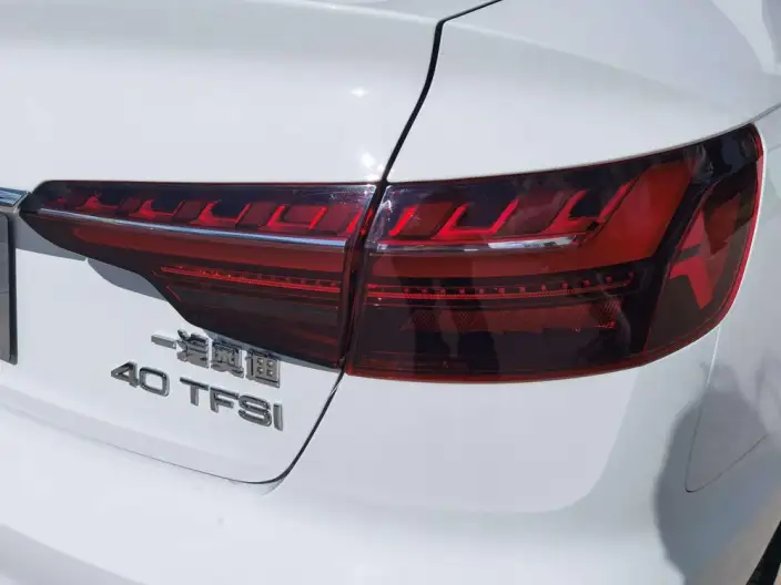 Audi A4 L 2020 Model 40 TFSI Luxury Dynamic Model – фото 10