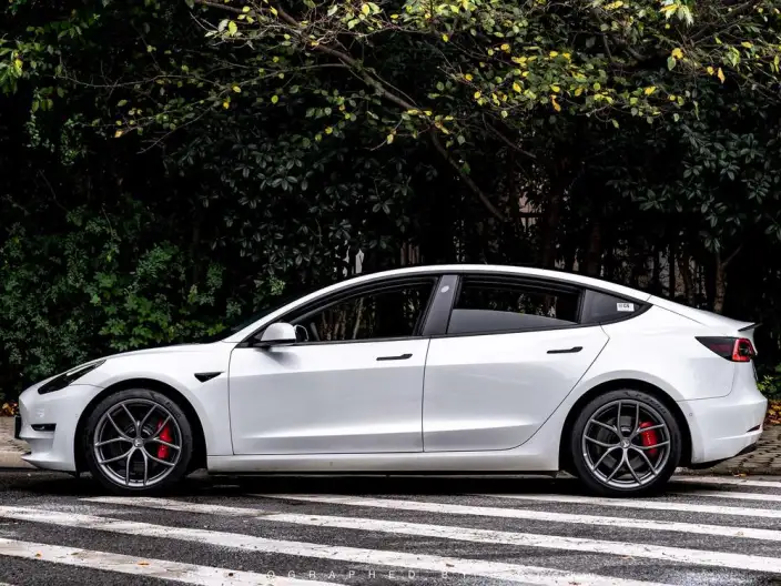 Model 3 2021 Model Facelift Performance High performance All-wheel drive version