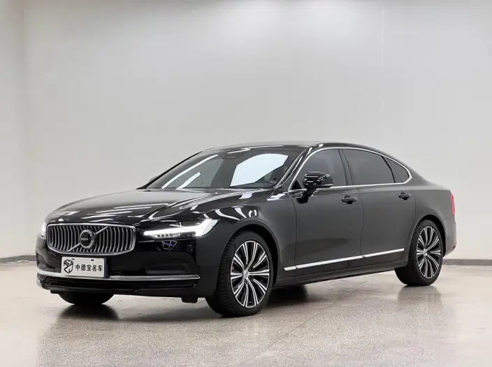 Volvo S90 2024 Model B5 Smart Range Deluxe Edition – фото 1