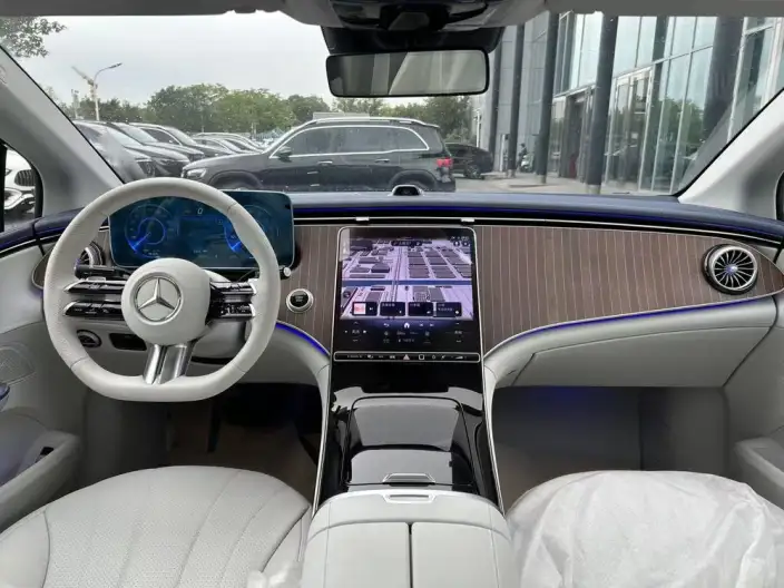 Mercedes-Benz EQE 2025 Model EQE 500 4MATIC Pioneer Edition – фото 10
