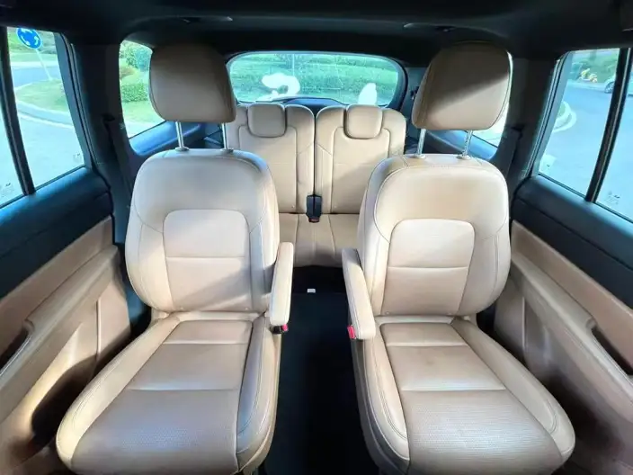 Li Auto ONE 2021 Model Extended Range 6 seat Edition – фото 9