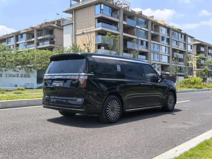 ZEEKR 009 2024 Model VI seat Executive Edition 4WD 140kWh – фото 7