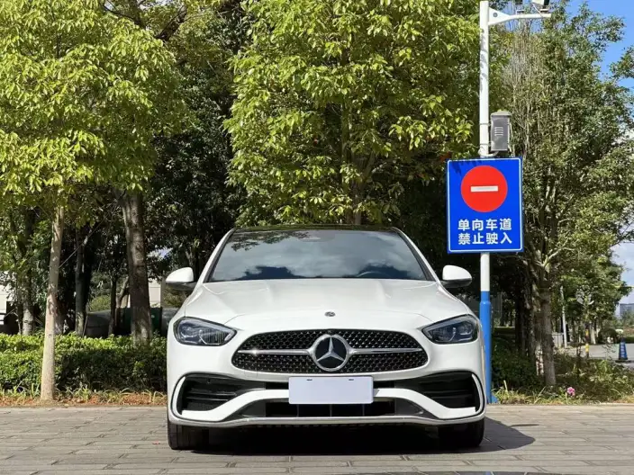 Mercedes-Benz C-Class 2024 Model C 260 L Sports Edition – фото 2