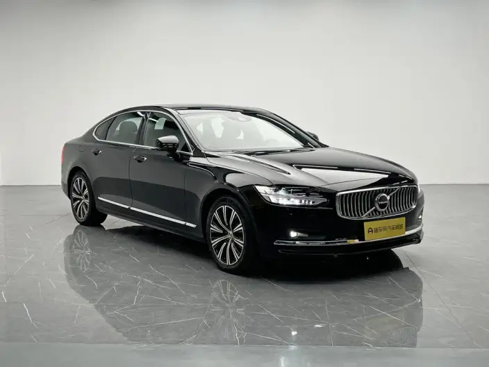 Volvo S90 2021 Model B5 Smart Range Deluxe Edition
