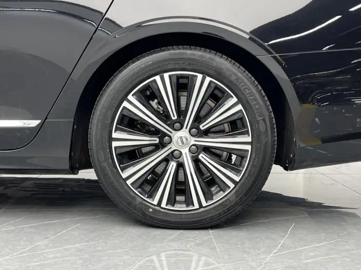 Volvo S90 2021 Model B5 Smart Range Deluxe Edition – фото 9