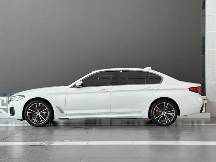BMW 5 Series 2022 Model Facelift 530Li Leading Model M Sports Set – фото 4